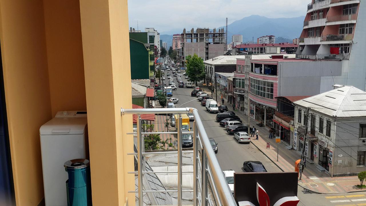 Blossom Hotel Batum Dış mekan fotoğraf