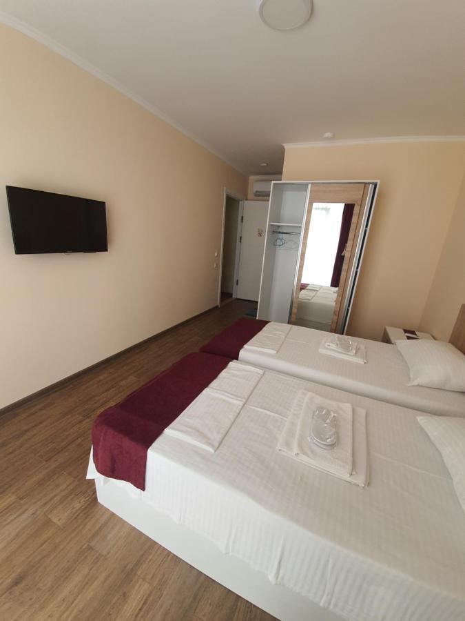 Blossom Hotel Batum Dış mekan fotoğraf