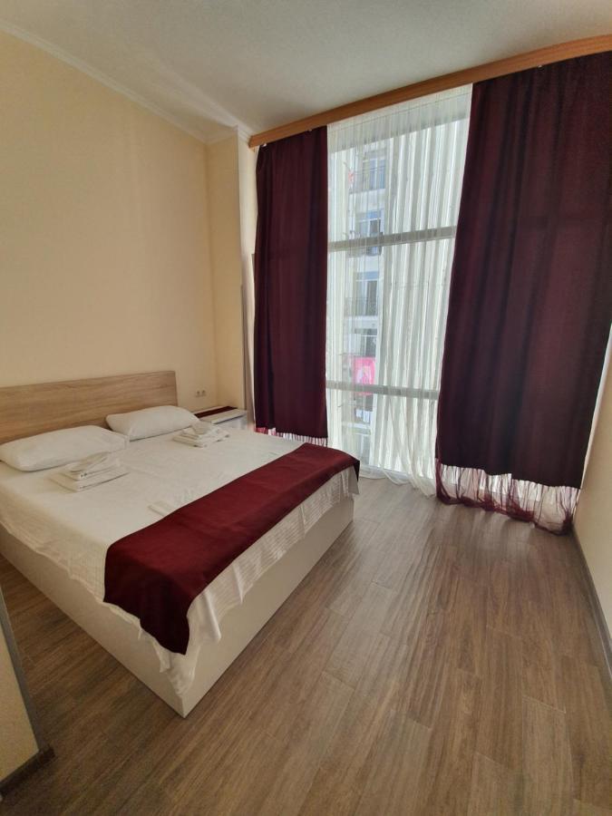 Blossom Hotel Batum Dış mekan fotoğraf